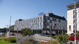 Súčasný stav fasády hotel Holiday Inn v...