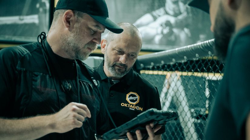 Dráma sa sústredí nielen na údery v klietke,...