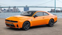 Dodge Cahrager s vracia s benzínovým motorom