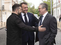 vojna na Ukrajine, Volodymyr Zelenskyj, Emmanuel Macron a Keir Starmer