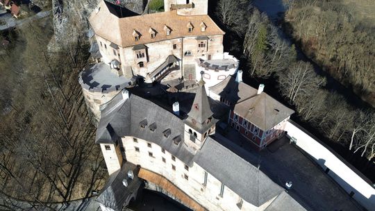 Na Oravskom hrade zomrel poľský turista po páde z balkóna