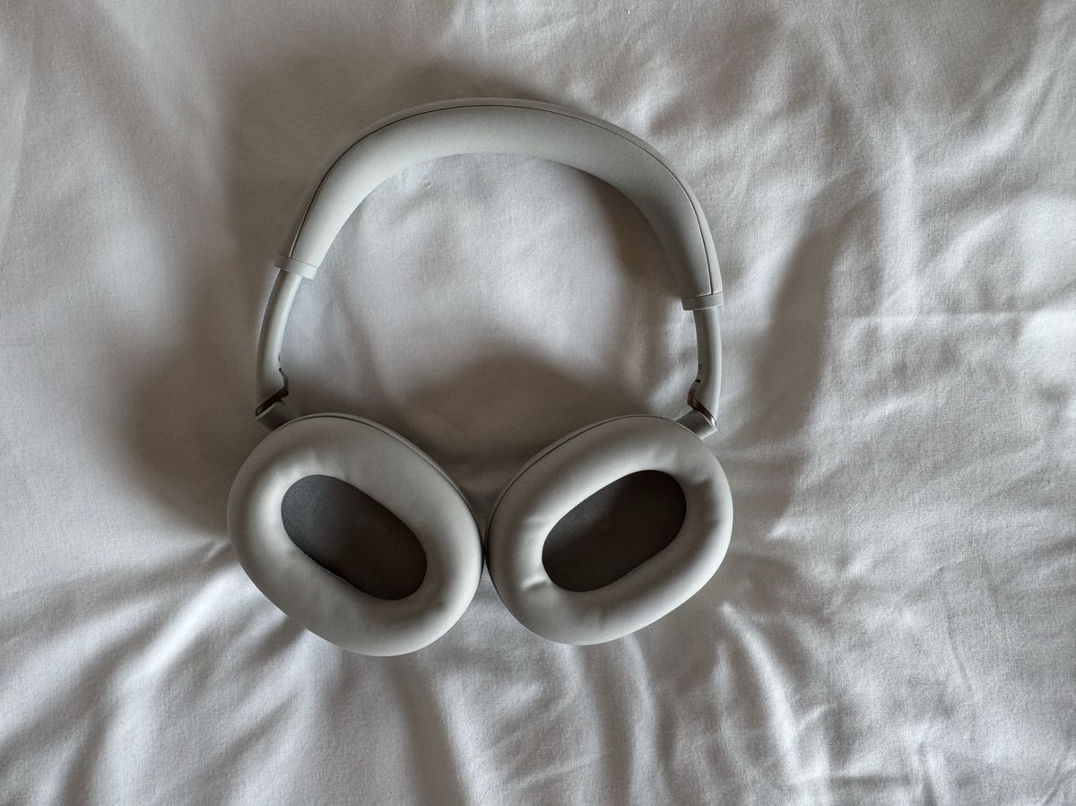 Náušníky je možné otáčať a ohyýbať pre lepšie...