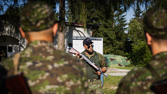 Armáda preveruje záložníkov. Civilov v Národných obranných silách čakajú bezpečnostné previerky