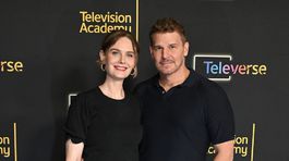Herečka Emily Deschanel a herec David Boreanaz...