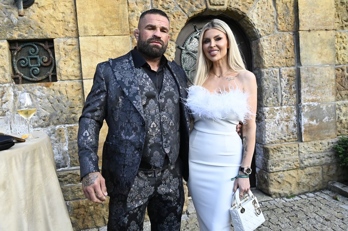 Lela a Karlos Vémolovci