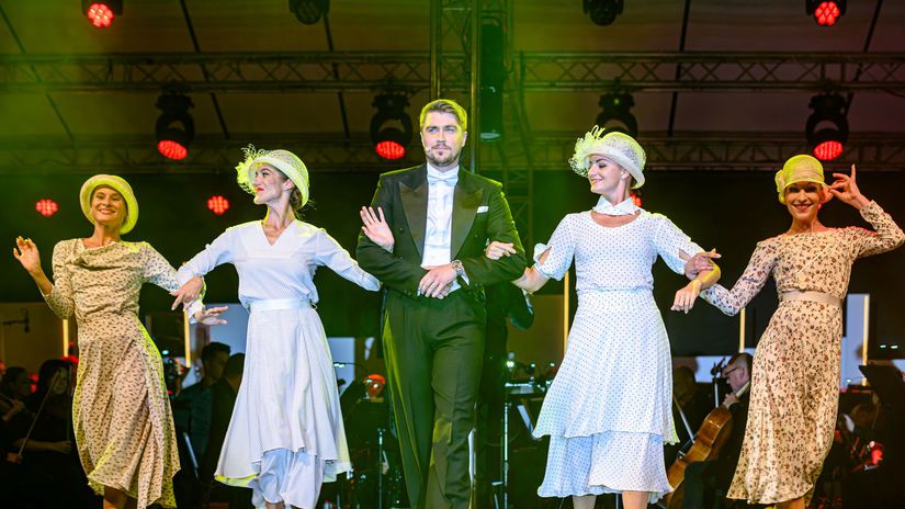 Od operety k muzikalu  D.Koci  tanecnice  Bonvivan