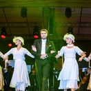 Od operety k muzikalu  D.Koci  tanecnice  Bonvivan