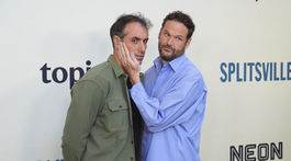 Režisér Michael Angelo Covino (vľavo) a herec...