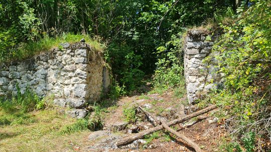 Vstupná brána Tisovského hradu