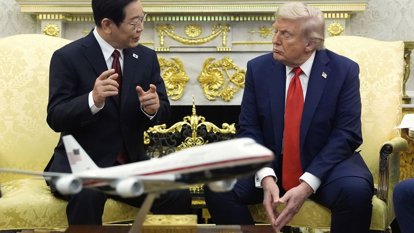 Donald Trump / I Če-Mjong /