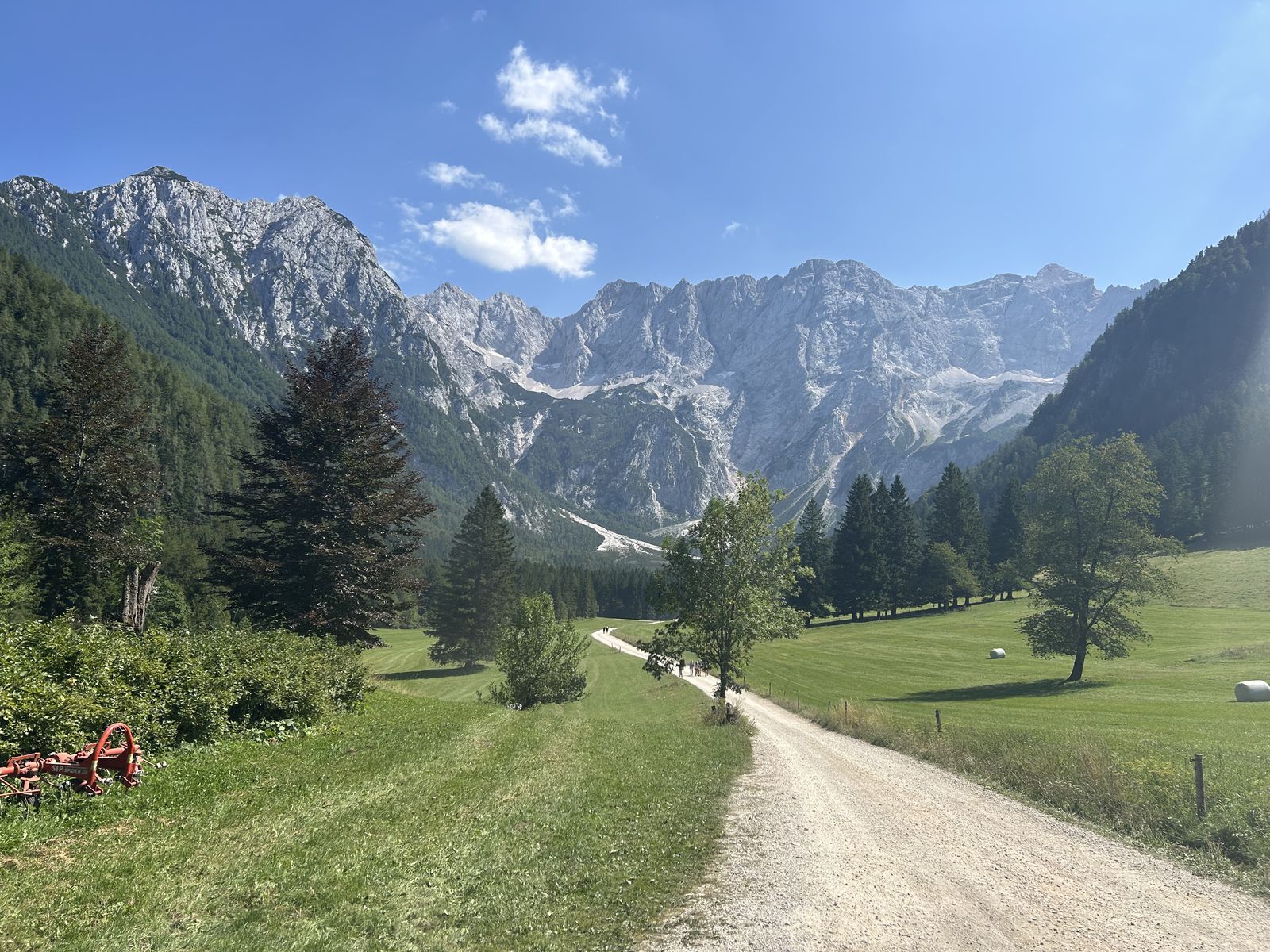 Typická krajina Jezerska, ktoré leží tesne za...