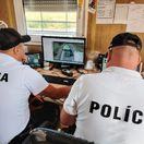 policajti, váženie áut