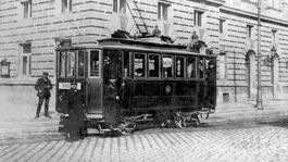 Električka z roku 1898 po modernizácii.