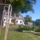 Vidiecke sídlo Orbánovho otca