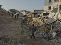 Palestinians / Gaza /