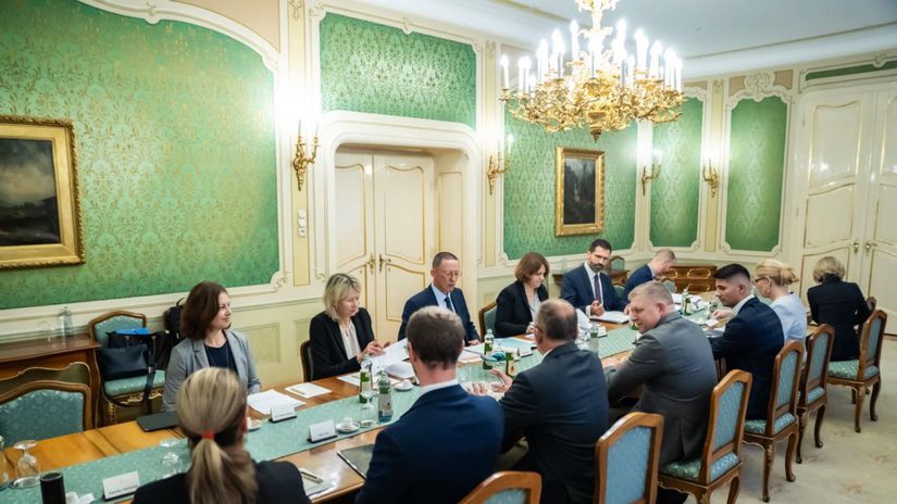 Robert Fico / GRECO /