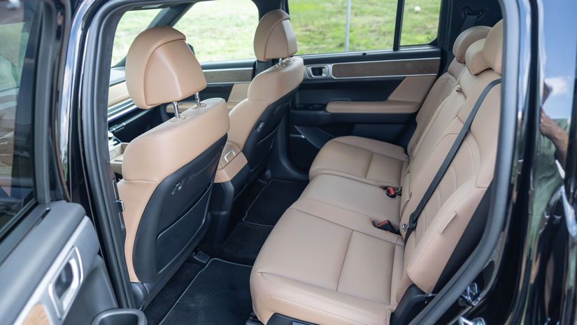 Aj druhý rad sedadiel ponúka mimoriadne veľa...