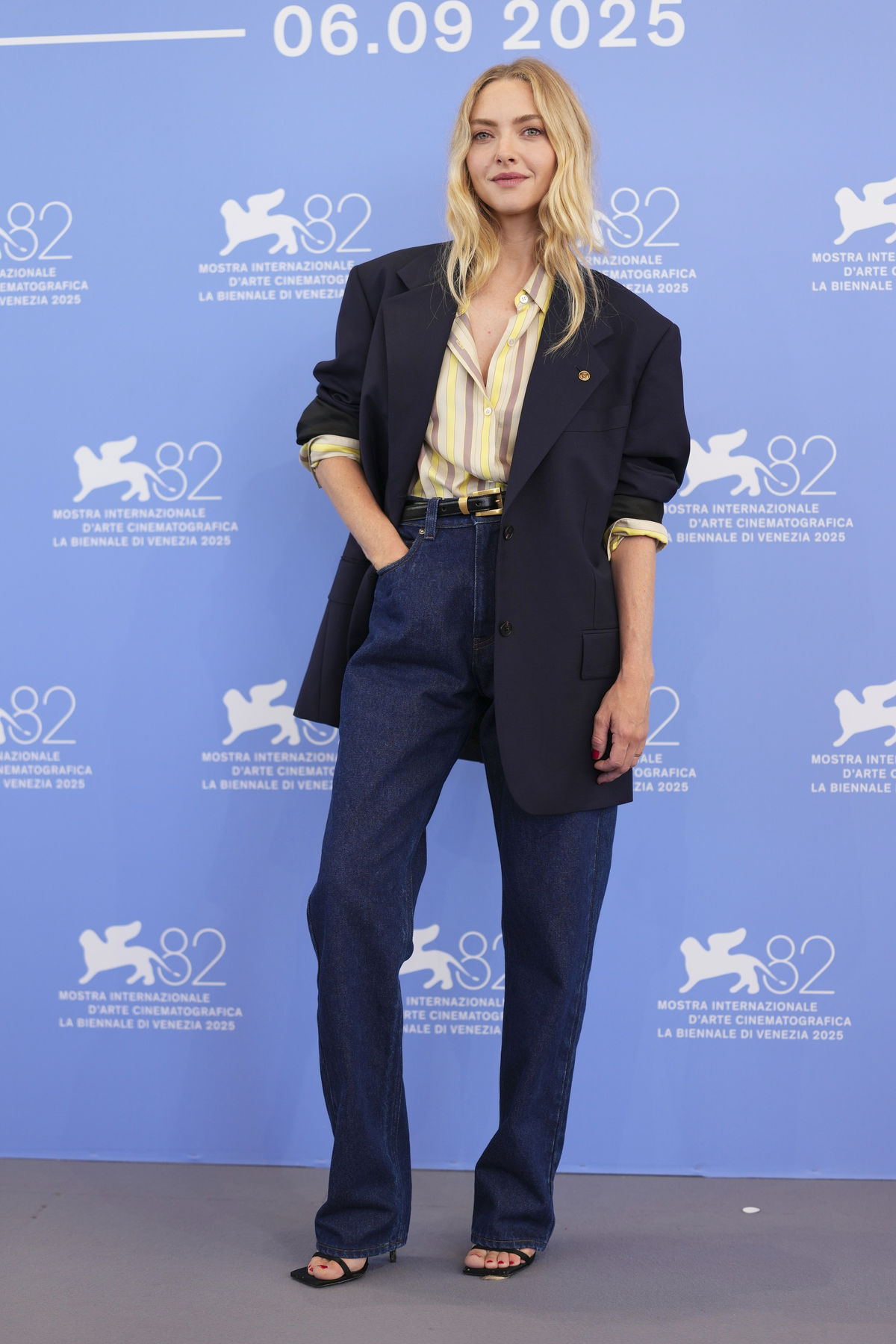 Amanda Seyfried v identickej kreácii z dielne...