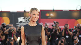 Herečka Cate Blanchett v kreácii Maison...