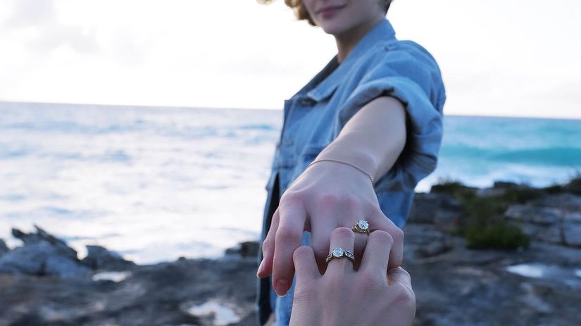 Chloë Grace Moretz a potvrdila tak zásnuby s...