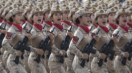 Vojenská prehliadka na pamiatku 80. výročia...