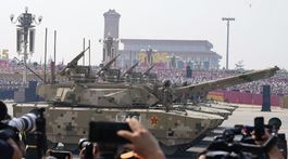 Čína, vojenská prehliadka