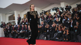 Česká modelka Eva Herzigová na premiére nového...