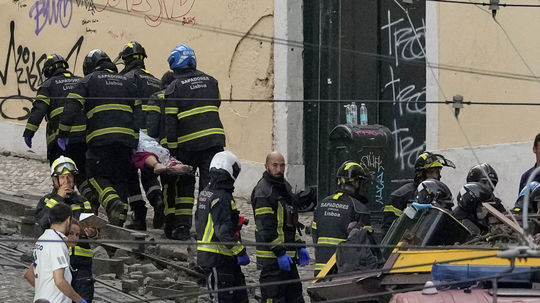 V Lisabone sa vykoľajila slávna lanovka s...