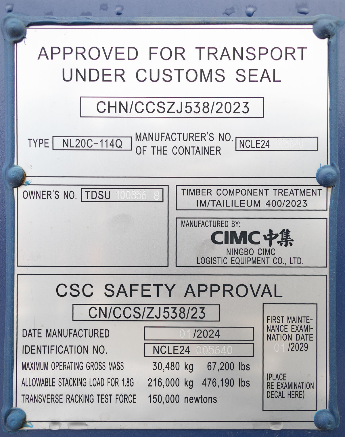 Každý kontajner má svoj štítok, niečo ako rodný...