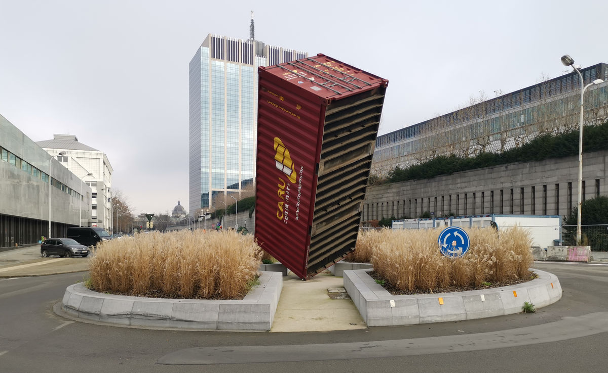 Mohlo by sa zdať, že ľudstvo so svojimi nápadmi...