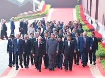 Politológ Lenč: Smer na Moskvu a Peking  -...