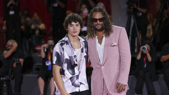 Herec Jason Momoa a jeho syn Nakoa-Wolf Momoa...
