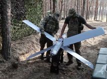 ONLINE: Na východe Poľska padol nezmámy predmet. Na Ukrajinu vrátane Kyjeva zaútočil roj ruských dronov