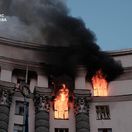 Budova ukrajinskej vlády po ruskom útoku 7....