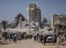 Gaza City / High-rise building /