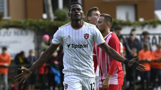 SR futbal 3. kolo SP Trnava Taiwo