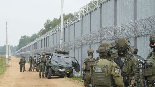 Na poľskom nebi bolo rušno. Vyhnali z neho ruské lietadlo, lietali tam pašerácke balóny