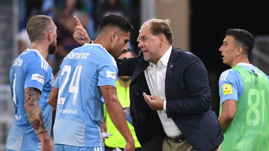 Nevrátil sa z dovolenky, v Slovane po ňom zostali dlhy. Autor pamätných nožničiek na Tehelnom poli prestúpil do Česka