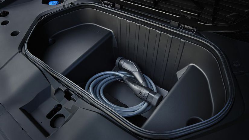 Okrem batožinového priestoru s objemom 520...