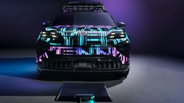 Porsche Cayenne - indukčné nabíjanie