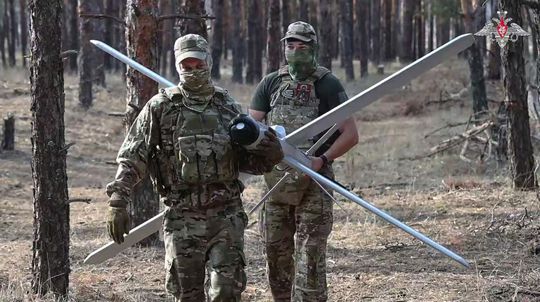 ONLINE: Rusko skúša na Ukrajine novú taktiku. Podľa expertov kopíruje Irán
