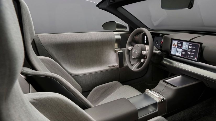 Aj interiér je minimalistický. Aby vodiča nič...