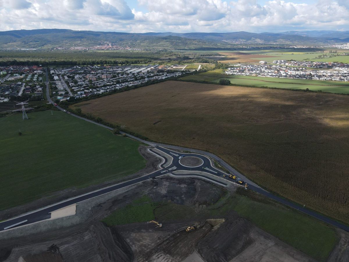 Obchvaty Malokarpatského regiónu pomôžu najmä...