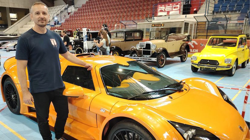 Organizátor festivalu áut Marcel Kolenička pri...
