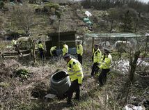 Britain Missing Couple