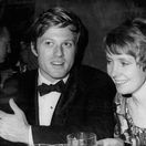 Herec a režisér Robert Redford a jeho prvá manželka Lola Van Wagenen