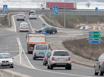 Kvíz: Viete správne jazdiť na diaľnici? Tak...
