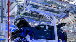 P90617877 high Res bmw-group-plant-debr