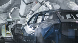 P90617983 high Res bmw-group-plant-debr