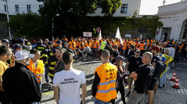 SR Bratislava NRSR Polícia Odbory Zhromaždenie BAX